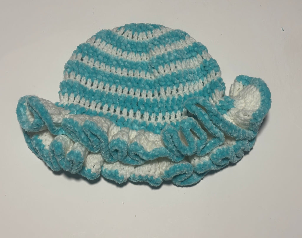 ❄️ “Frosted Dreams Ruffle Hat”