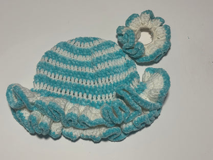 ❄️ “Frosted Dreams Ruffle Hat”